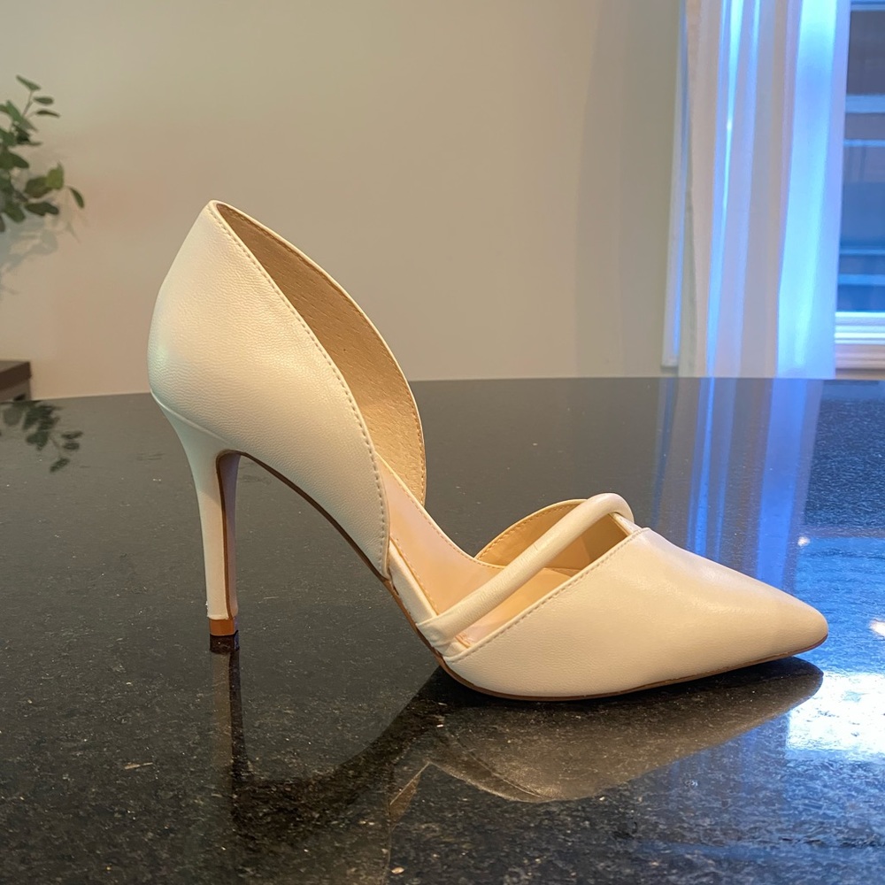 Vince Camuto White Heel - NEW